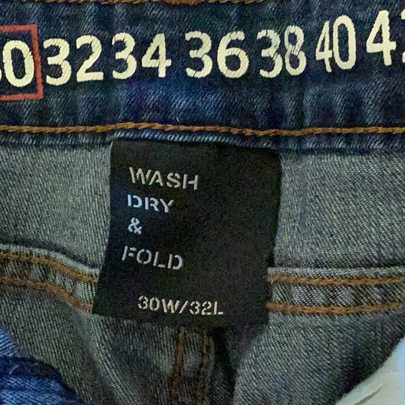 Wash, Dry, Fold brand men’s distressed jeans, 30x32 - Picture 5 of 5